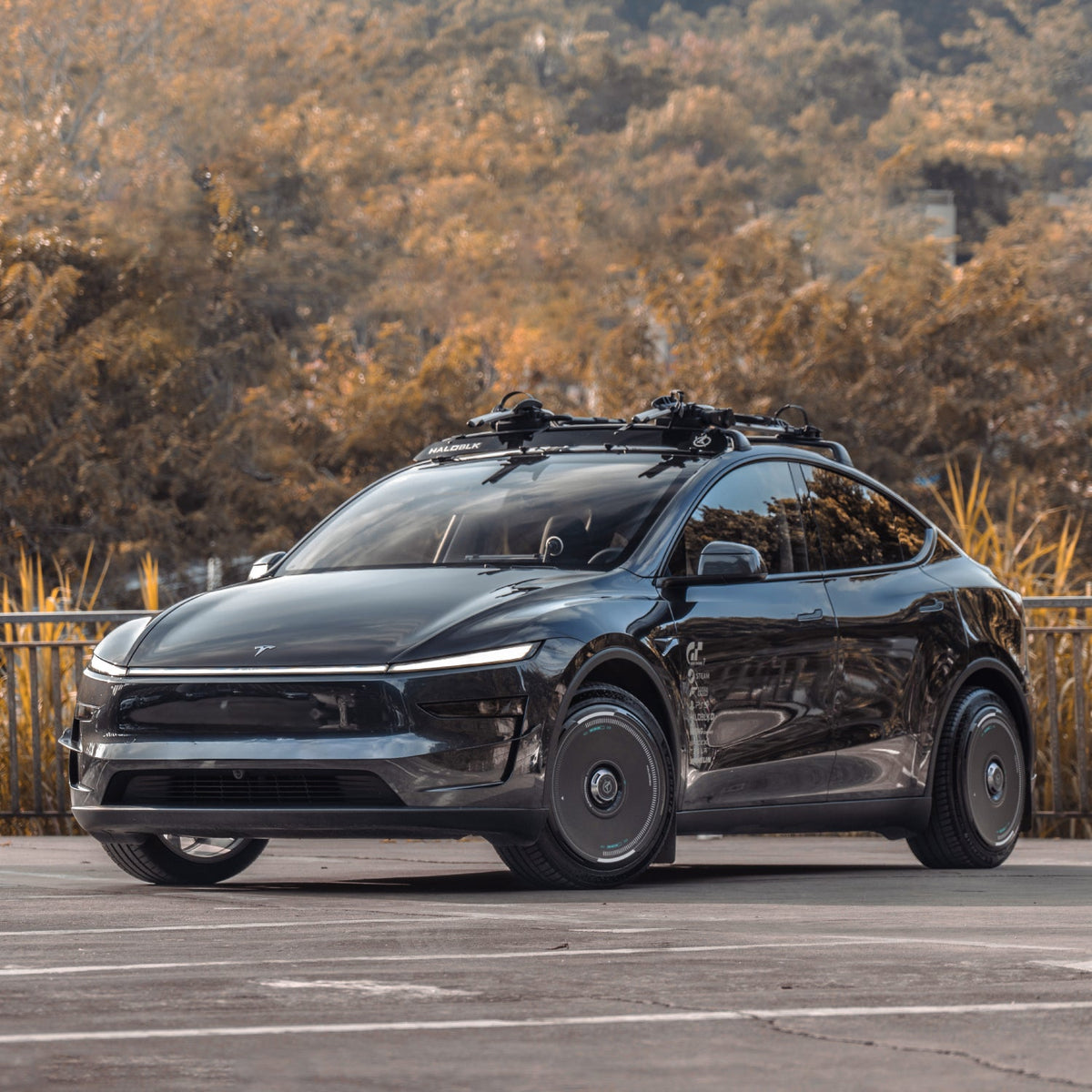 HALODISC 2 Supercharger | Set of 4 Wheel Covers for Tesla