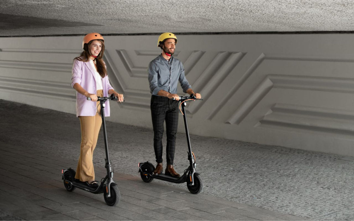 Are electric scooters faster than electric bikes?