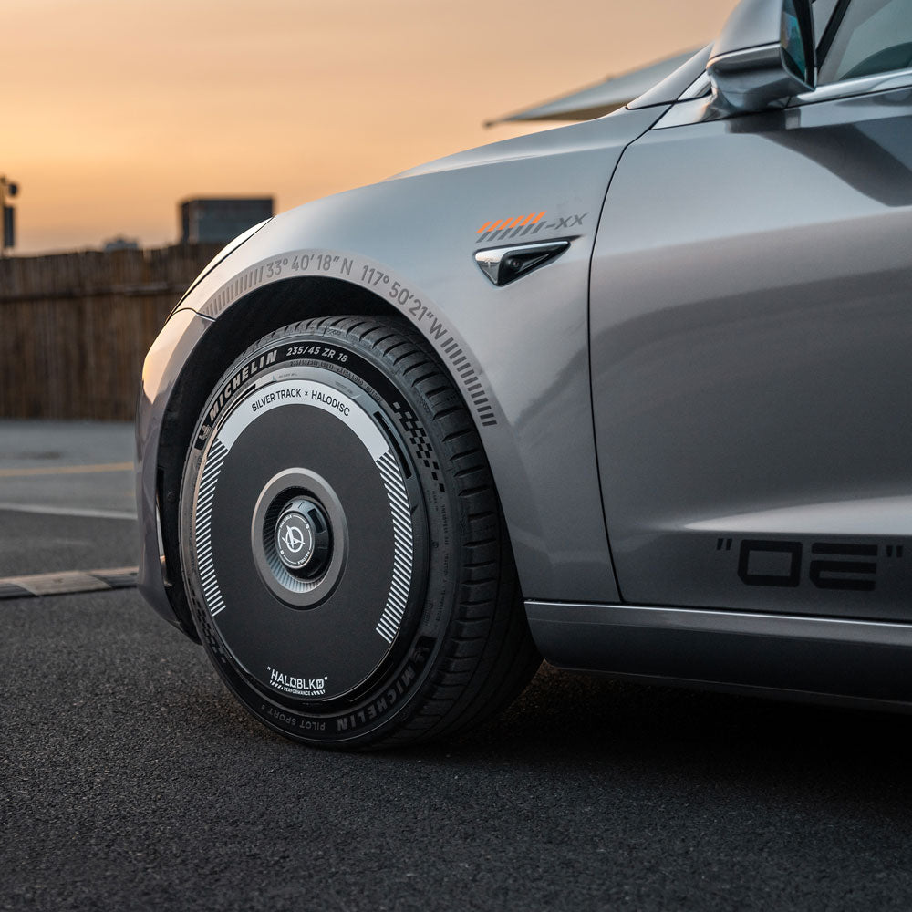 HALODISC 2 Silver Track | Set of 4 Wheel Covers for Tesla